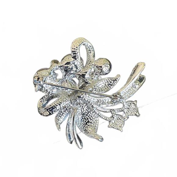 Vintage Lavender Pearl Flower Berries Brooch - Picture 4 of 4